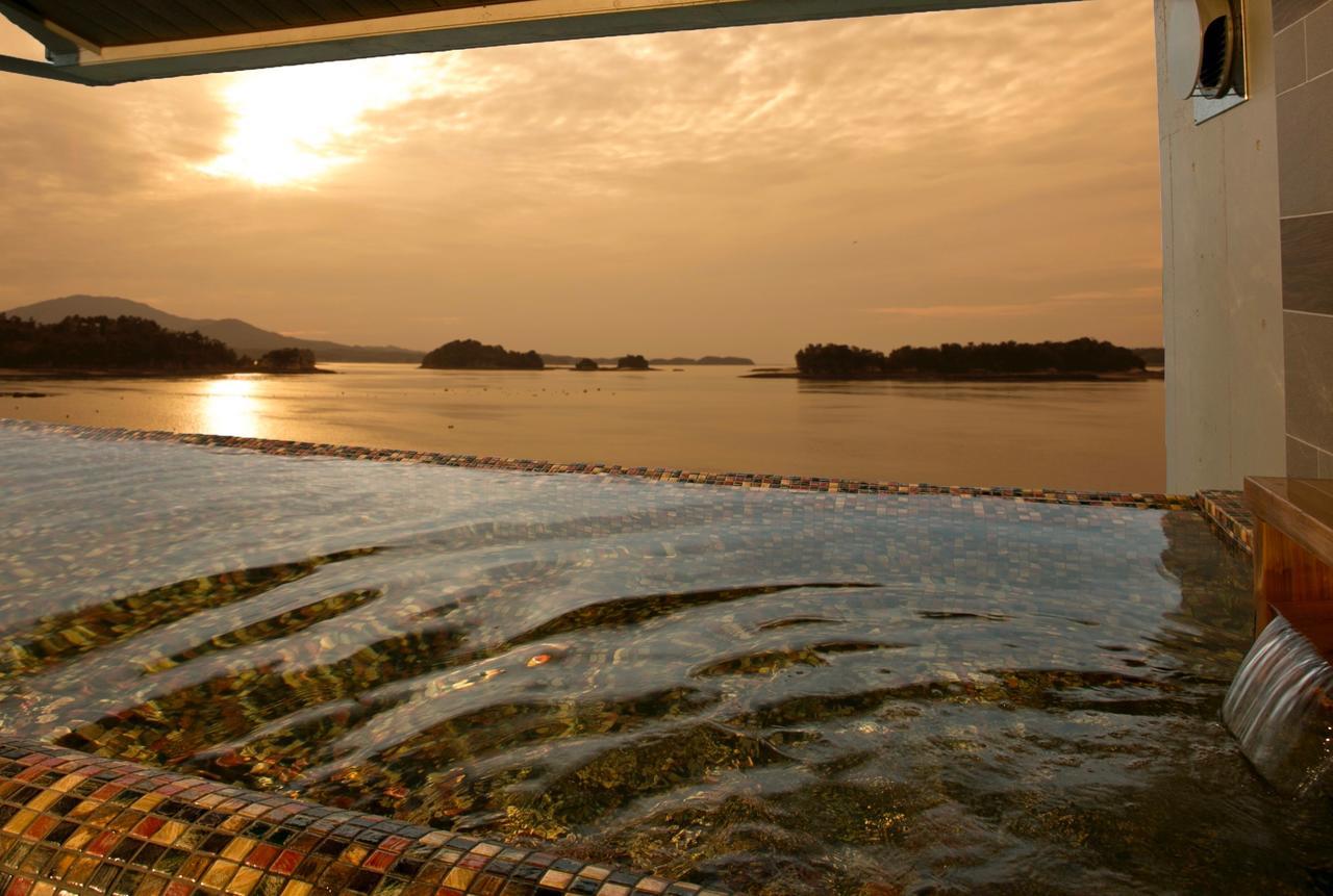 Uminoyasuragi Hotel Ryugu Kami Amakusa Esterno foto
